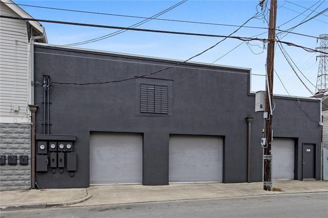 8500-08 OAK Street