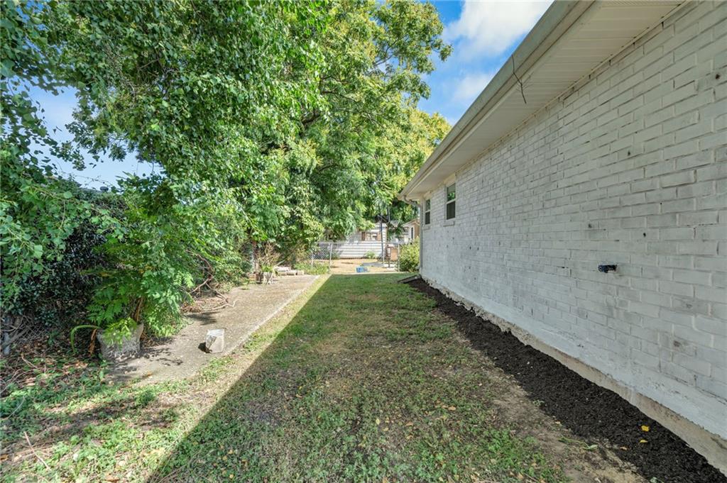 1001 DUMAINE Street