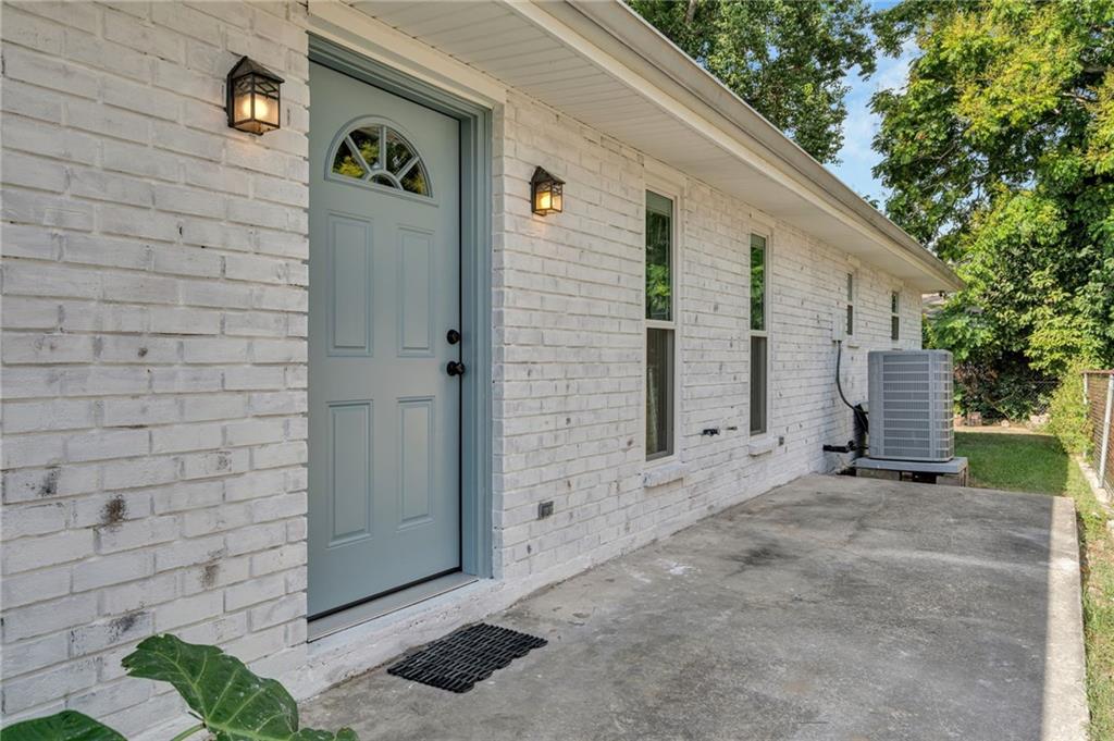 1001 DUMAINE Street