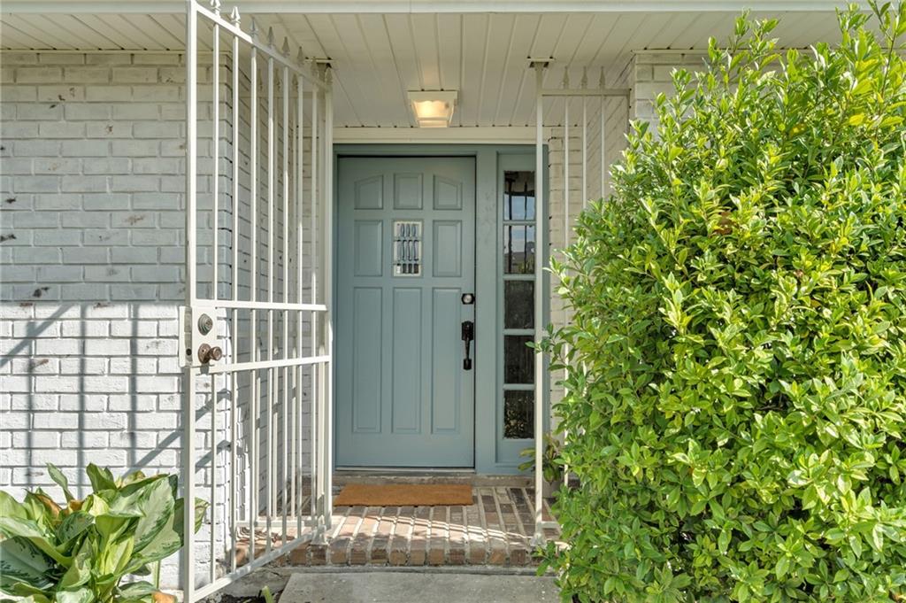 1001 DUMAINE Street