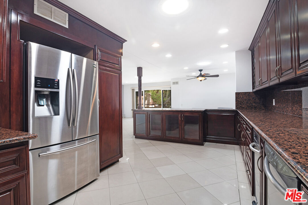 225 S Tower Dr Unit: 301