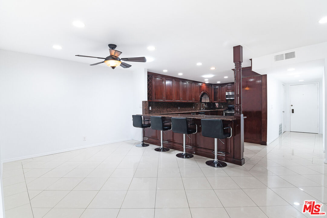 225 S Tower Dr Unit: 301