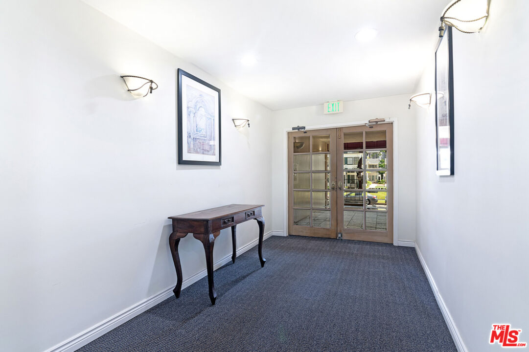 225 S Tower Dr Unit: 301