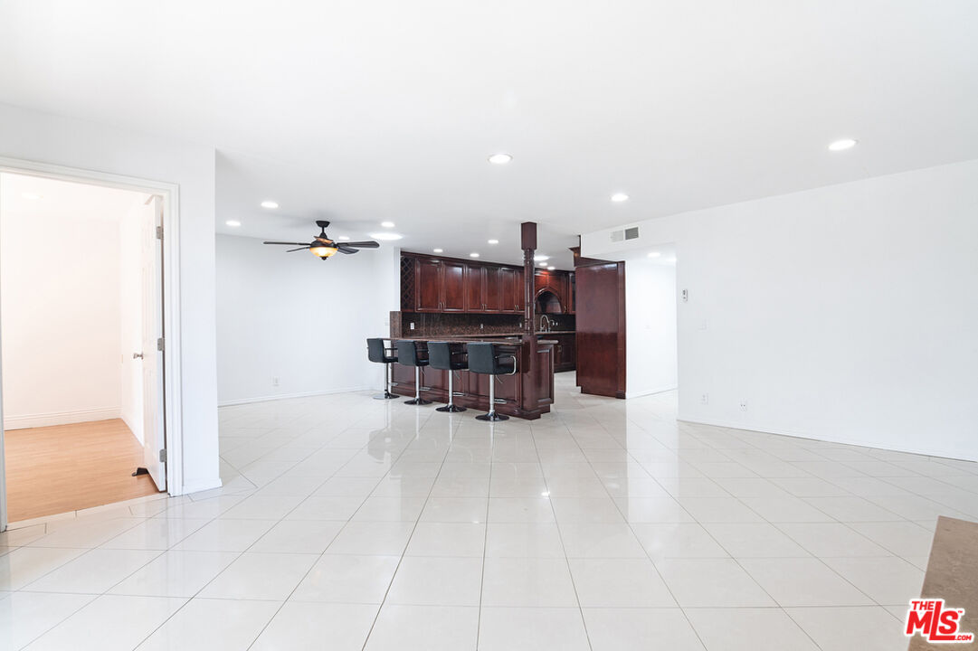 225 S Tower Dr Unit: 301