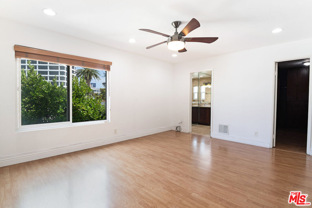 225 S Tower Dr Unit: 301