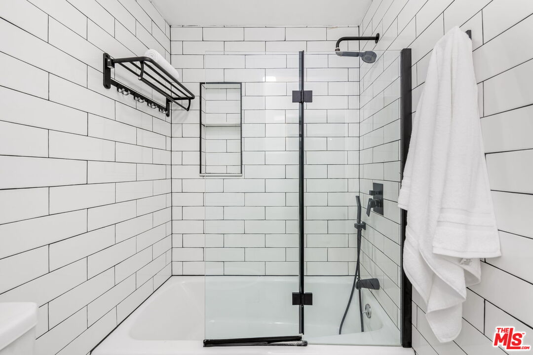 6151 Orange St Unit: 214