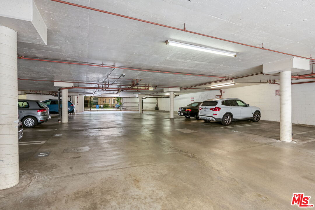 6151 Orange St Unit: 214