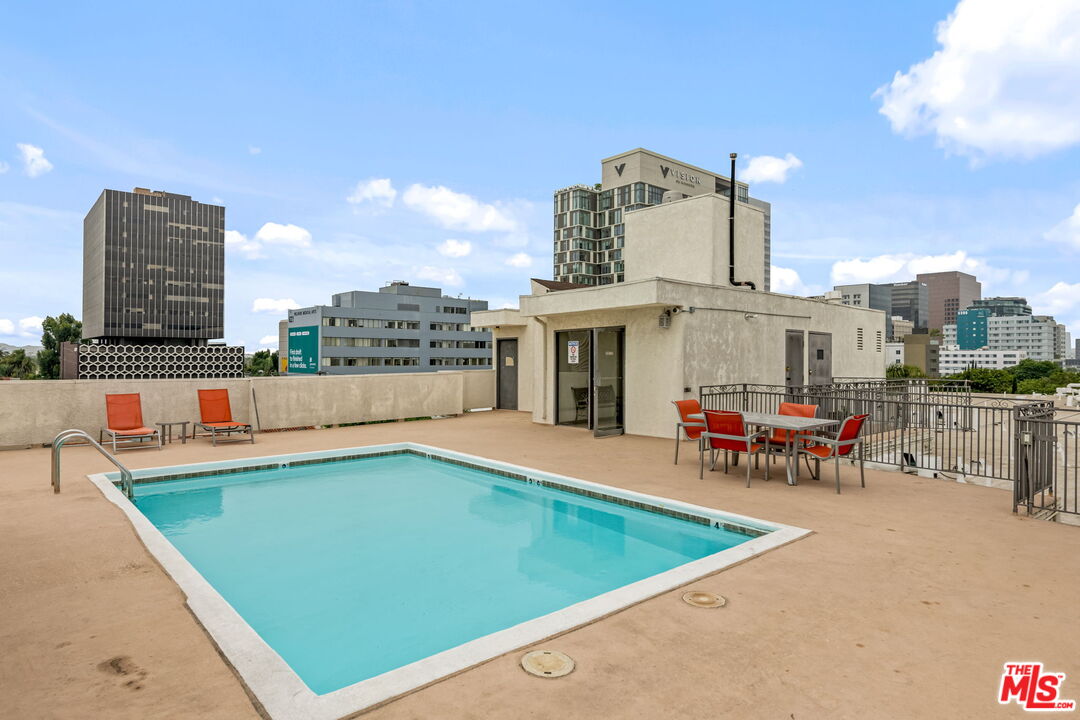 6151 Orange St Unit: 214