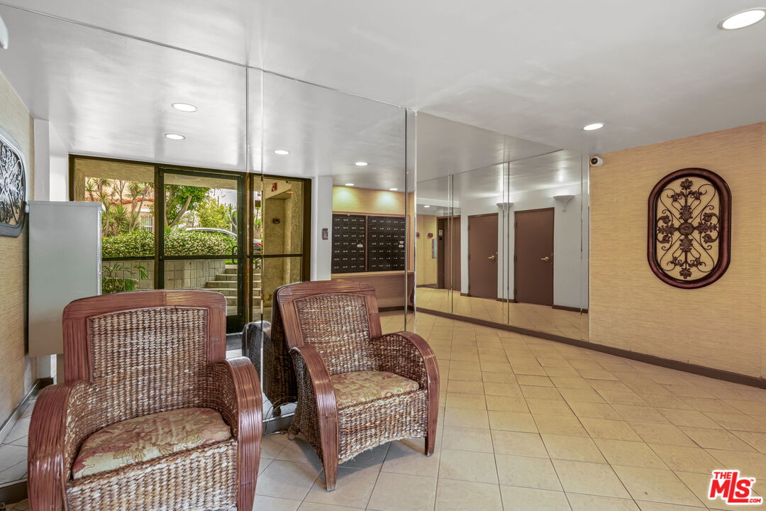 6151 Orange St Unit: 214