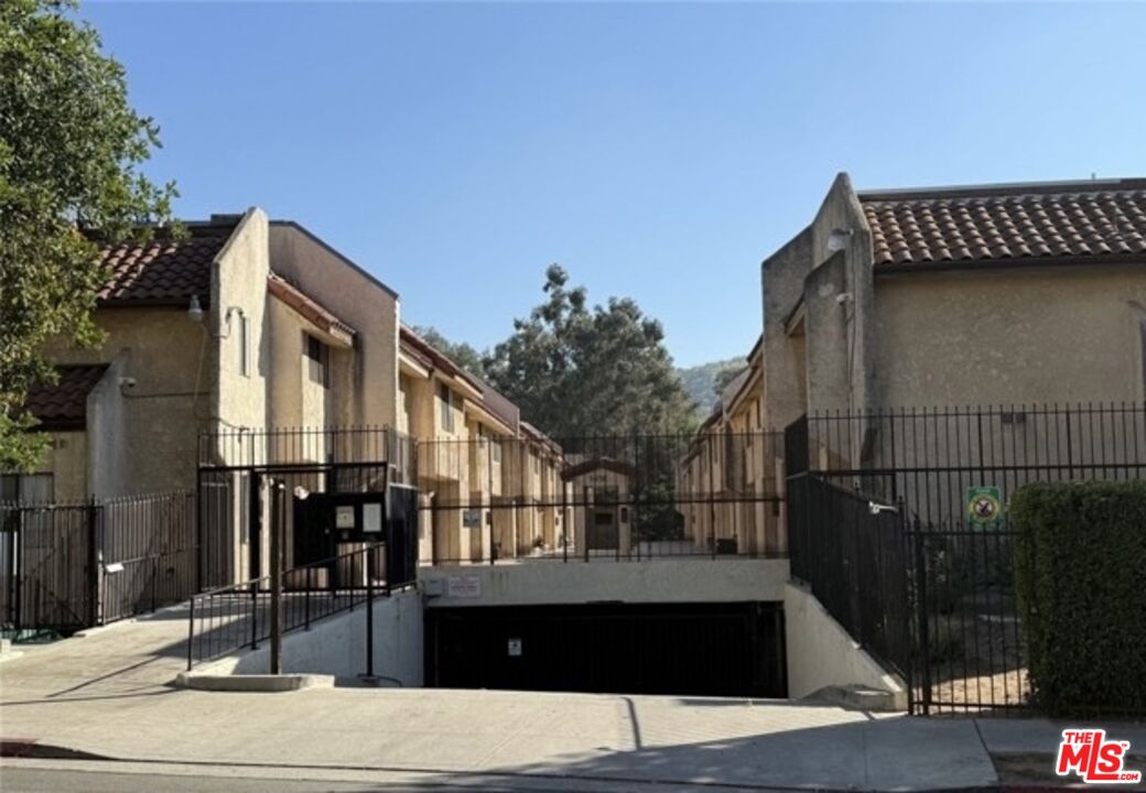 5036 E Echo St Unit: 1