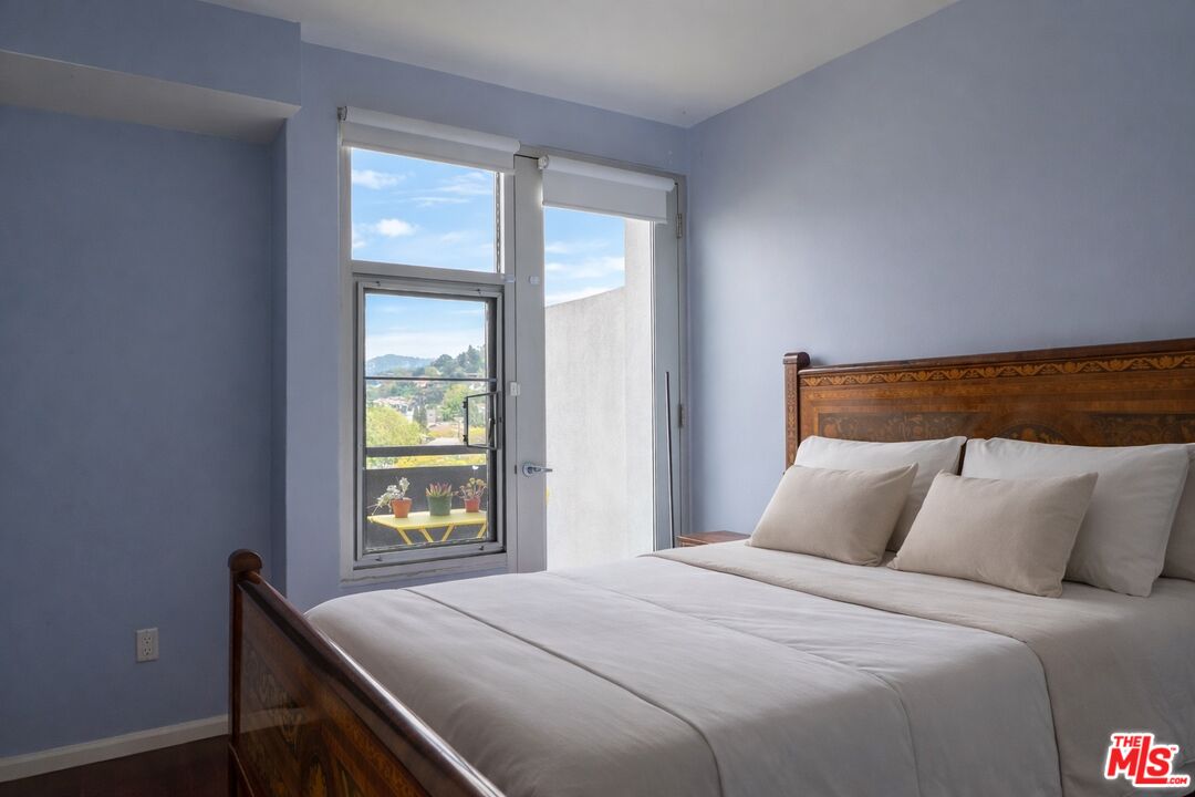 4111 W Sunset Blvd Unit: 543