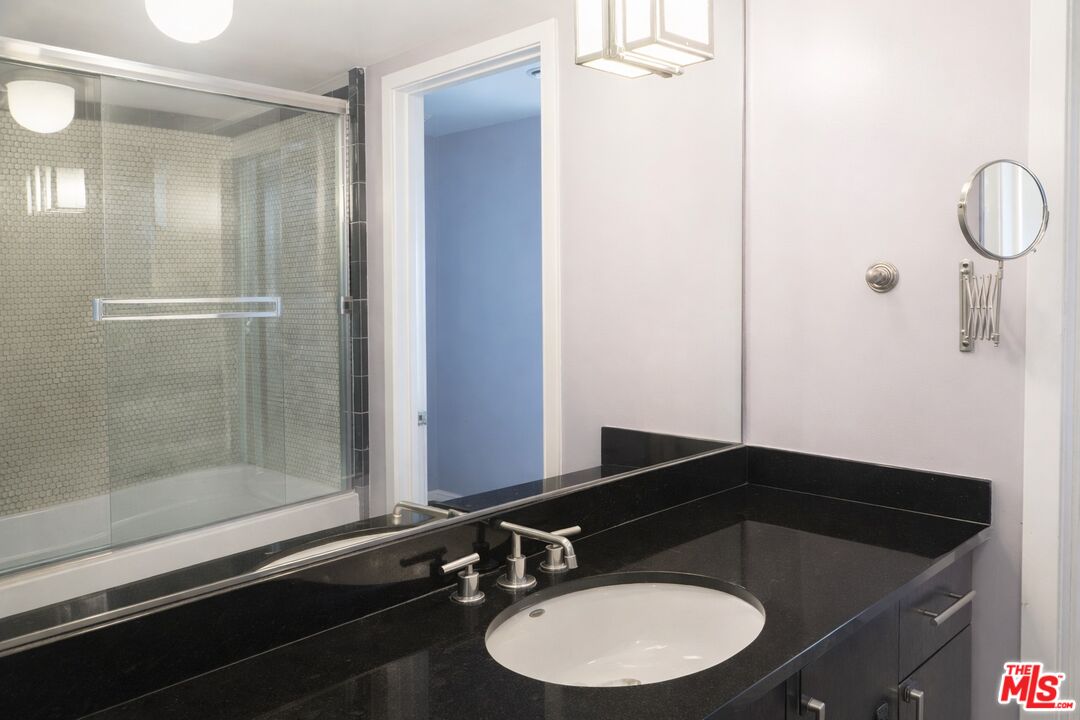 4111 W Sunset Blvd Unit: 543