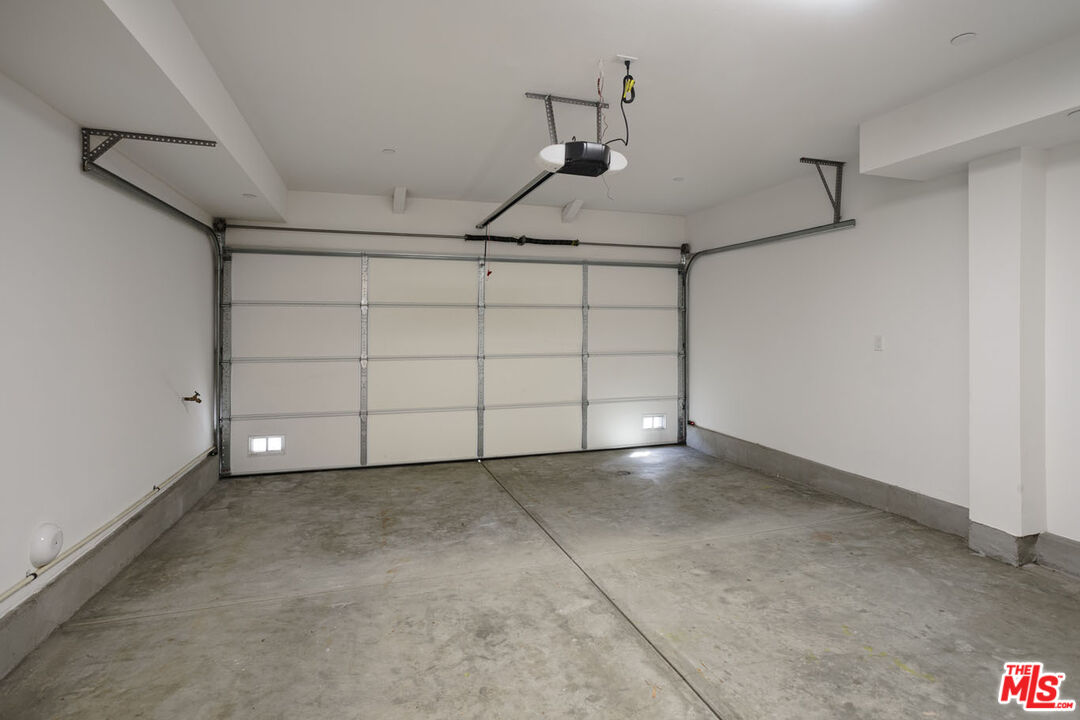 11220 W Lyon Ln Unit: 11