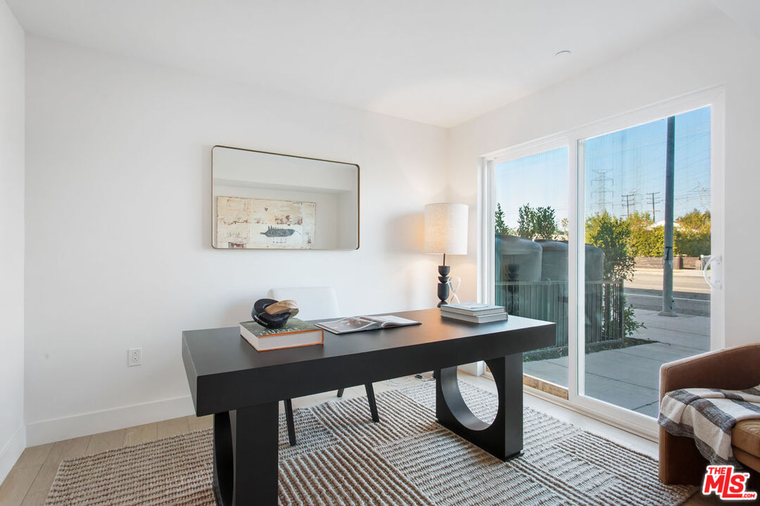 11220 W Lyon Ln Unit: 11