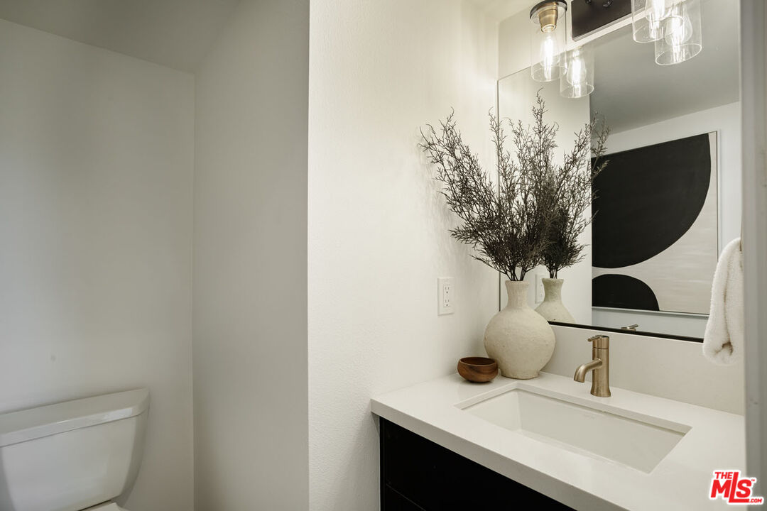 11220 W Lyon Ln Unit: 11