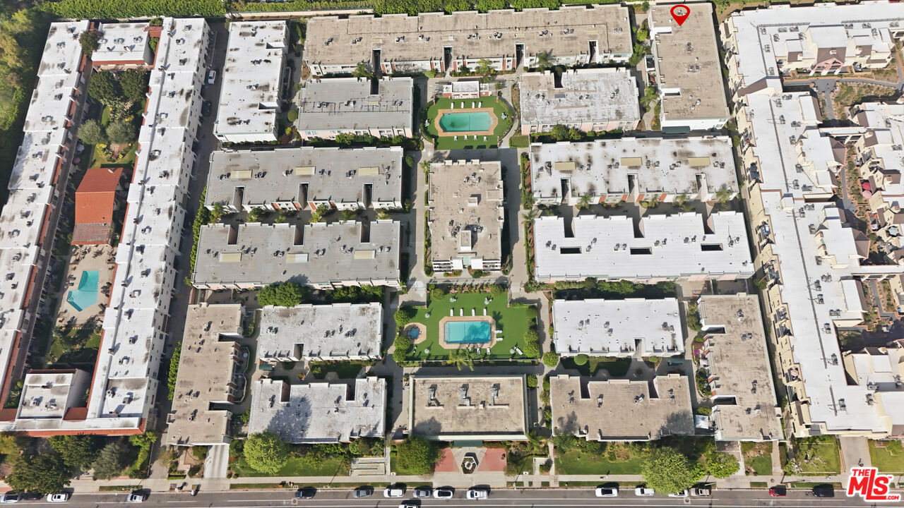 5301 Balboa Blvd Unit: F8