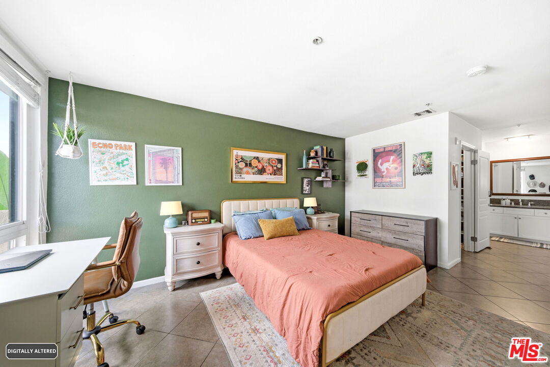 7320 Hawthorn Ave Unit: 410