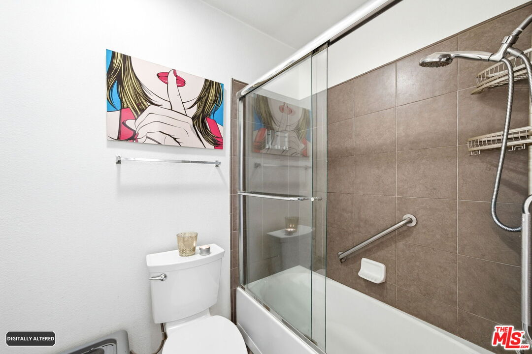 7320 Hawthorn Ave Unit: 410