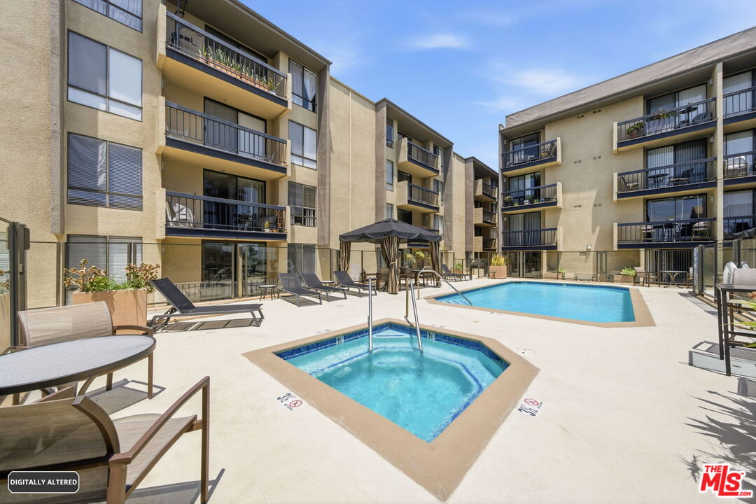 7320 Hawthorn Ave Unit: 410