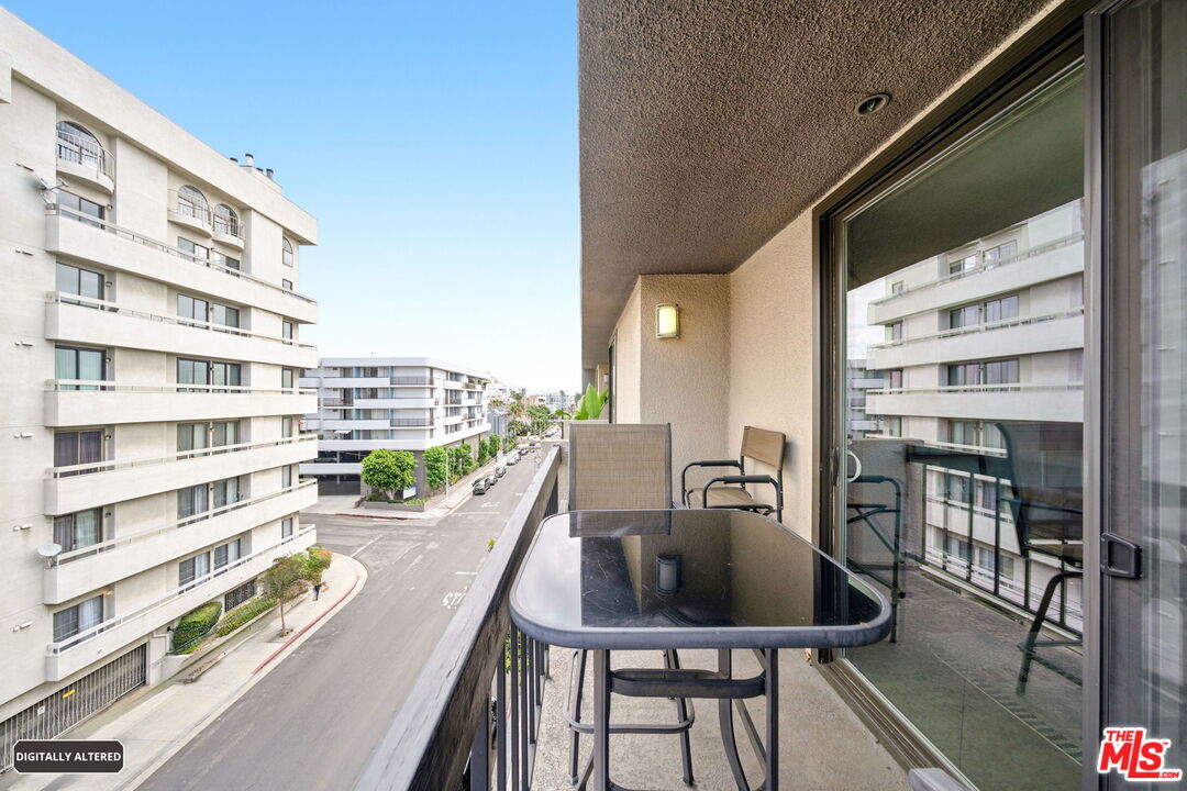 7320 Hawthorn Ave Unit: 410