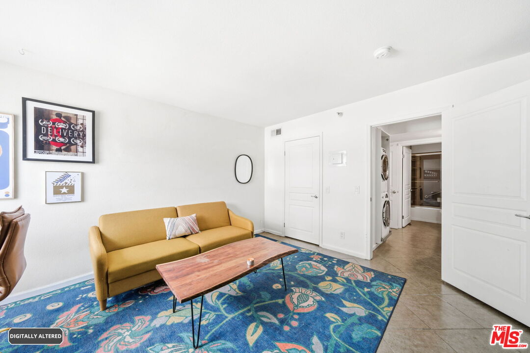 7320 Hawthorn Ave Unit: 410