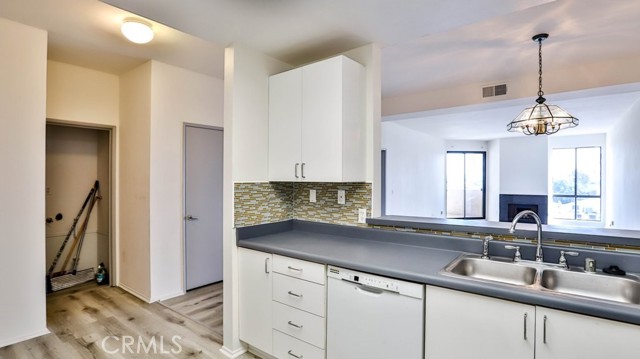 2491 Purdue AVE Unit: 319