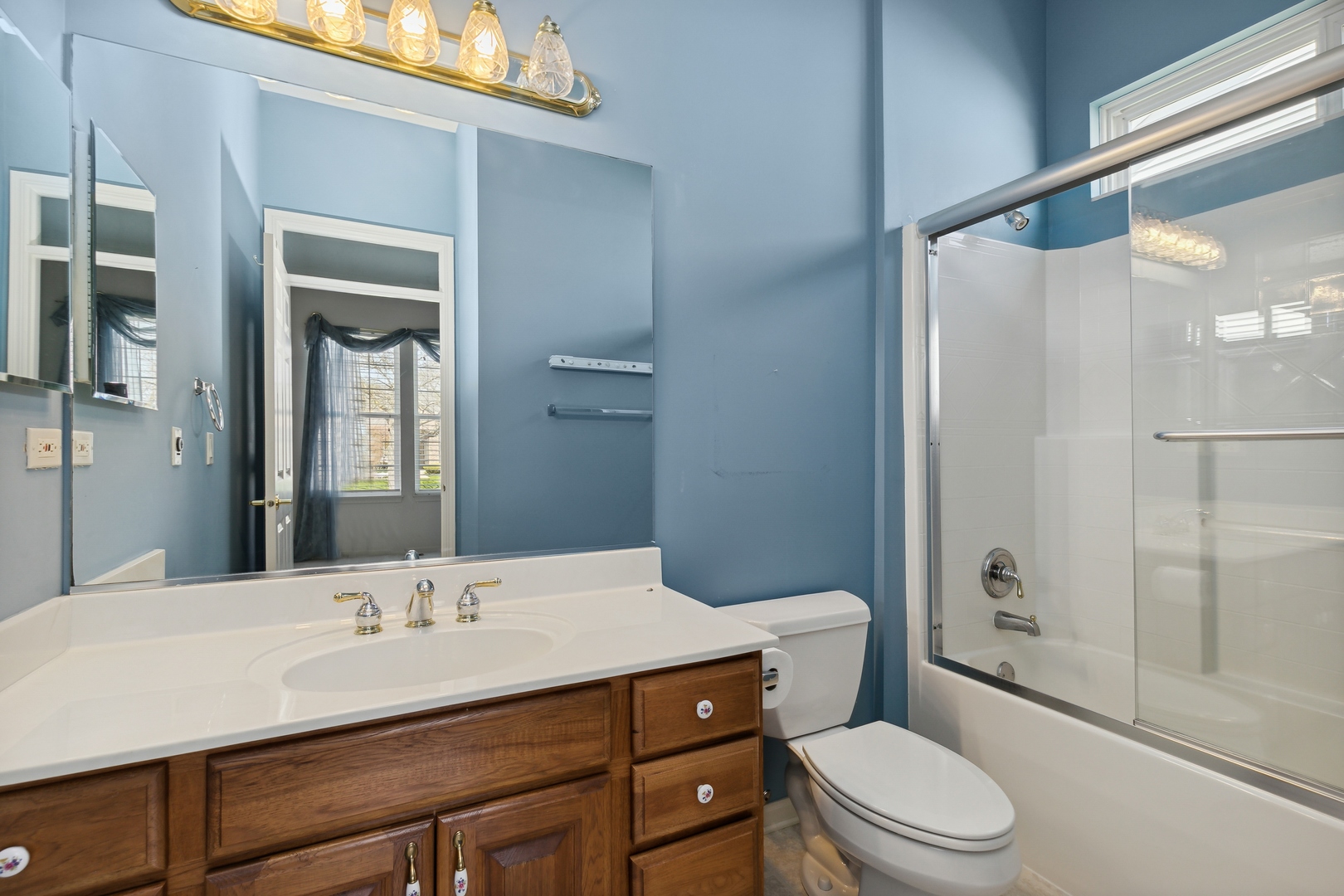 12975 Illinois Drive