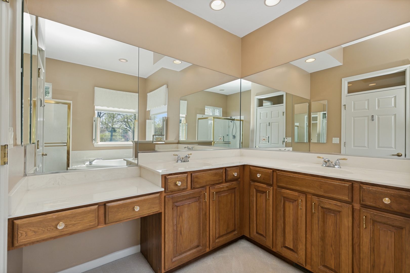 12975 Illinois Drive