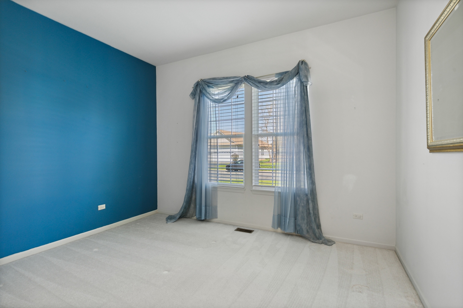 12975 Illinois Drive