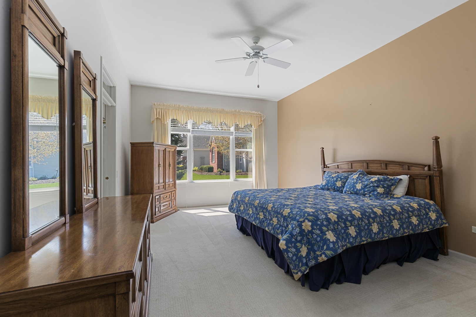 12975 Illinois Drive