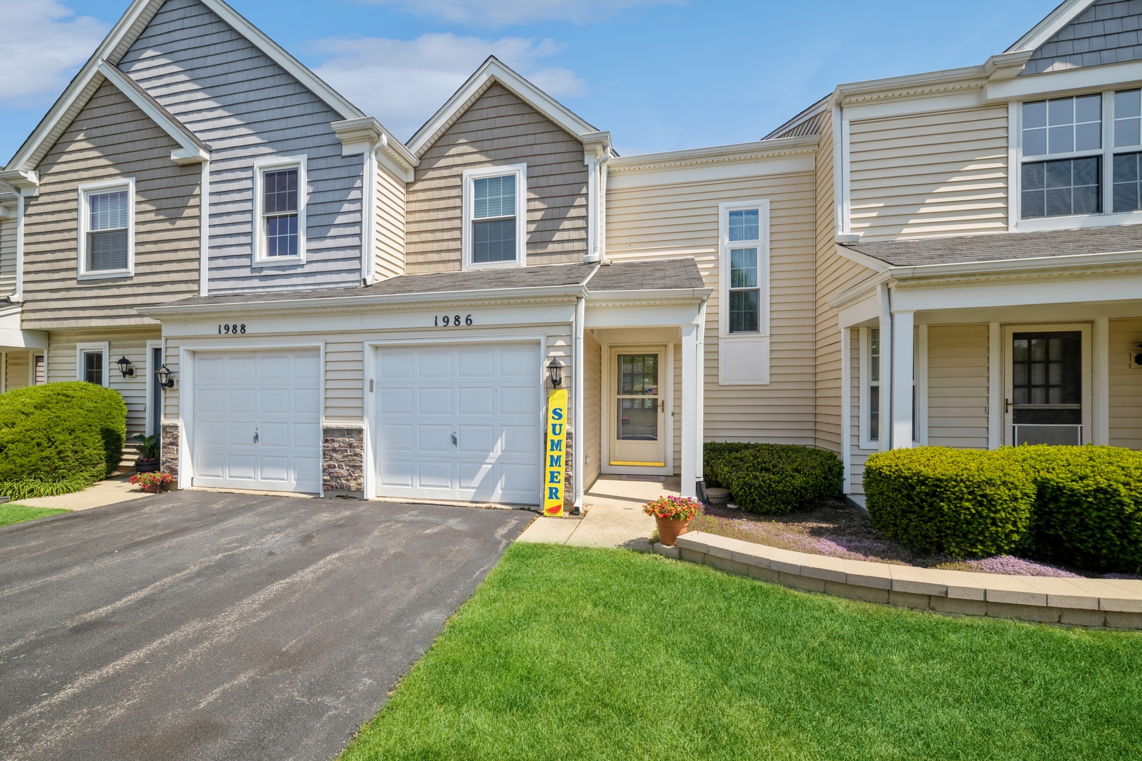 1986 College Green Drive