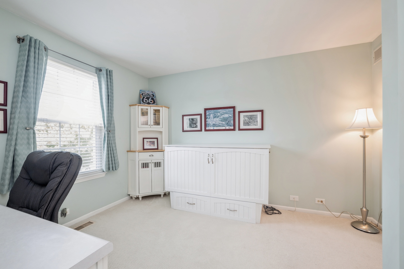 1986 College Green Drive