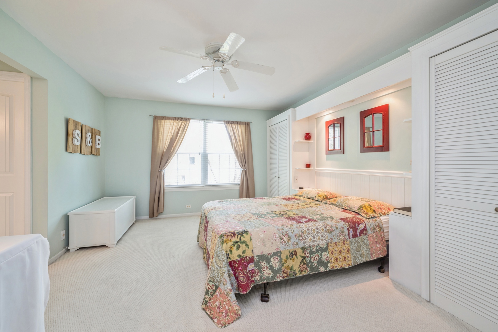 1986 College Green Drive