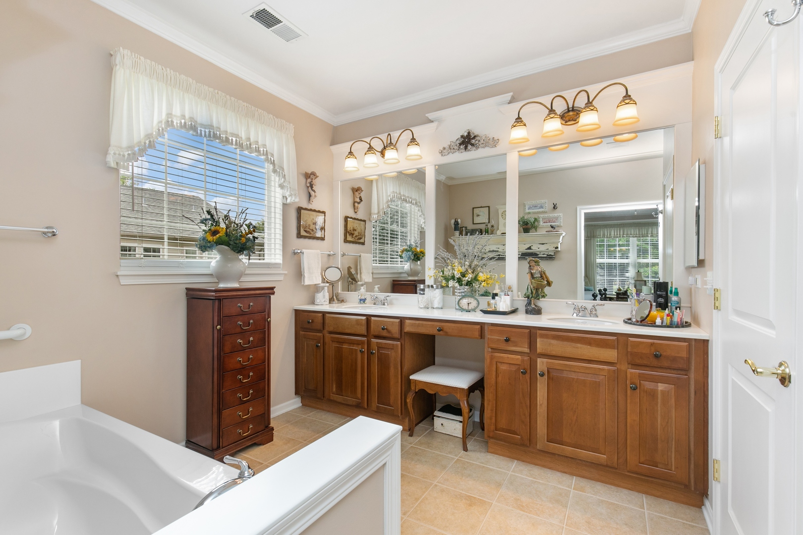 14031 Lavender Street