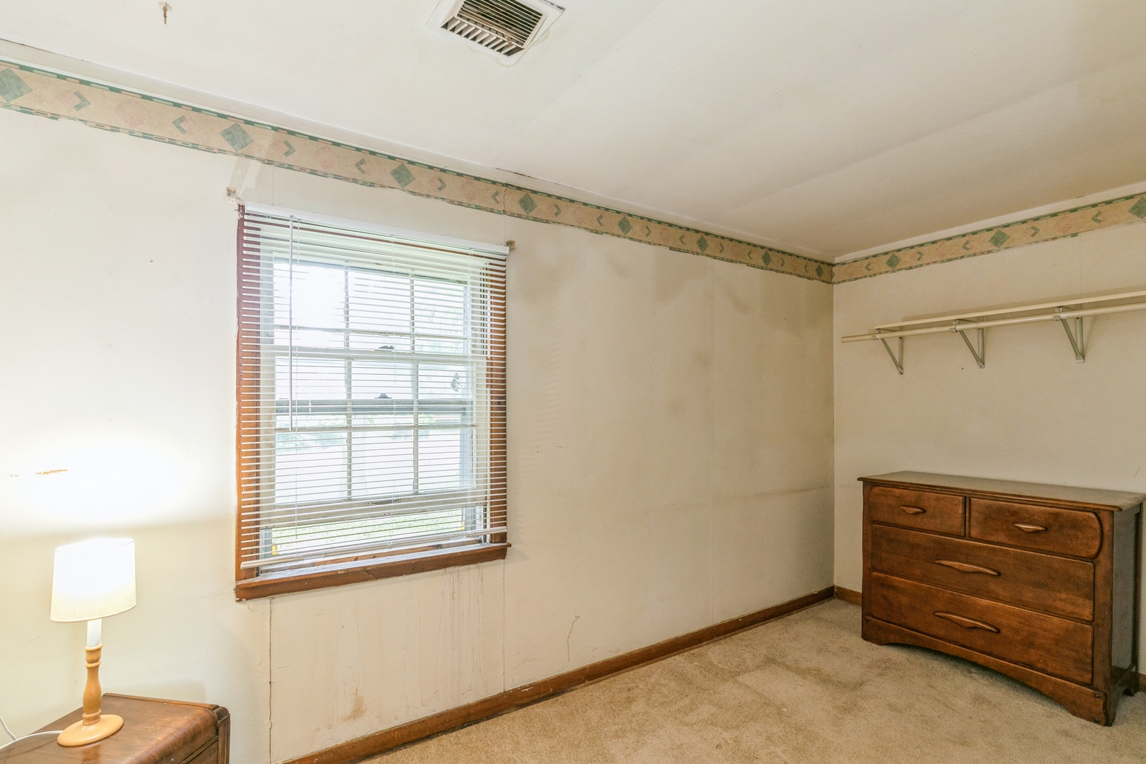 805 E Prairie Street