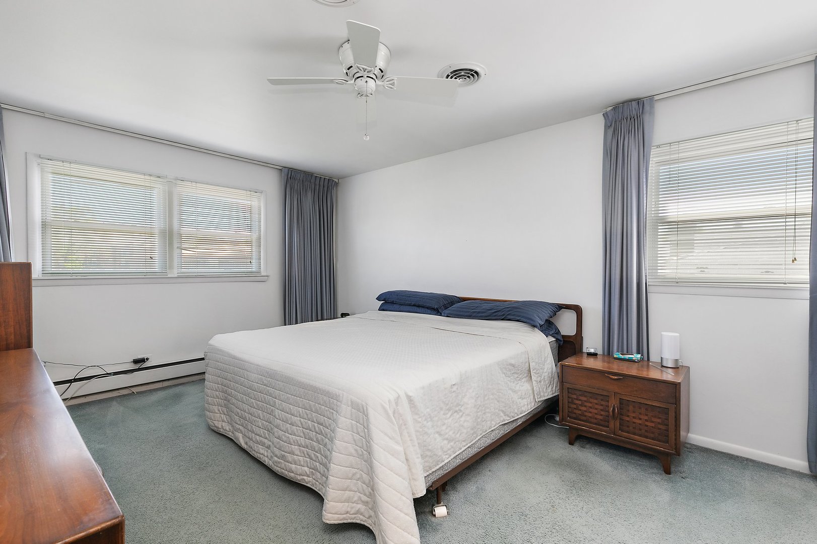 1825 W Pheasant Trail