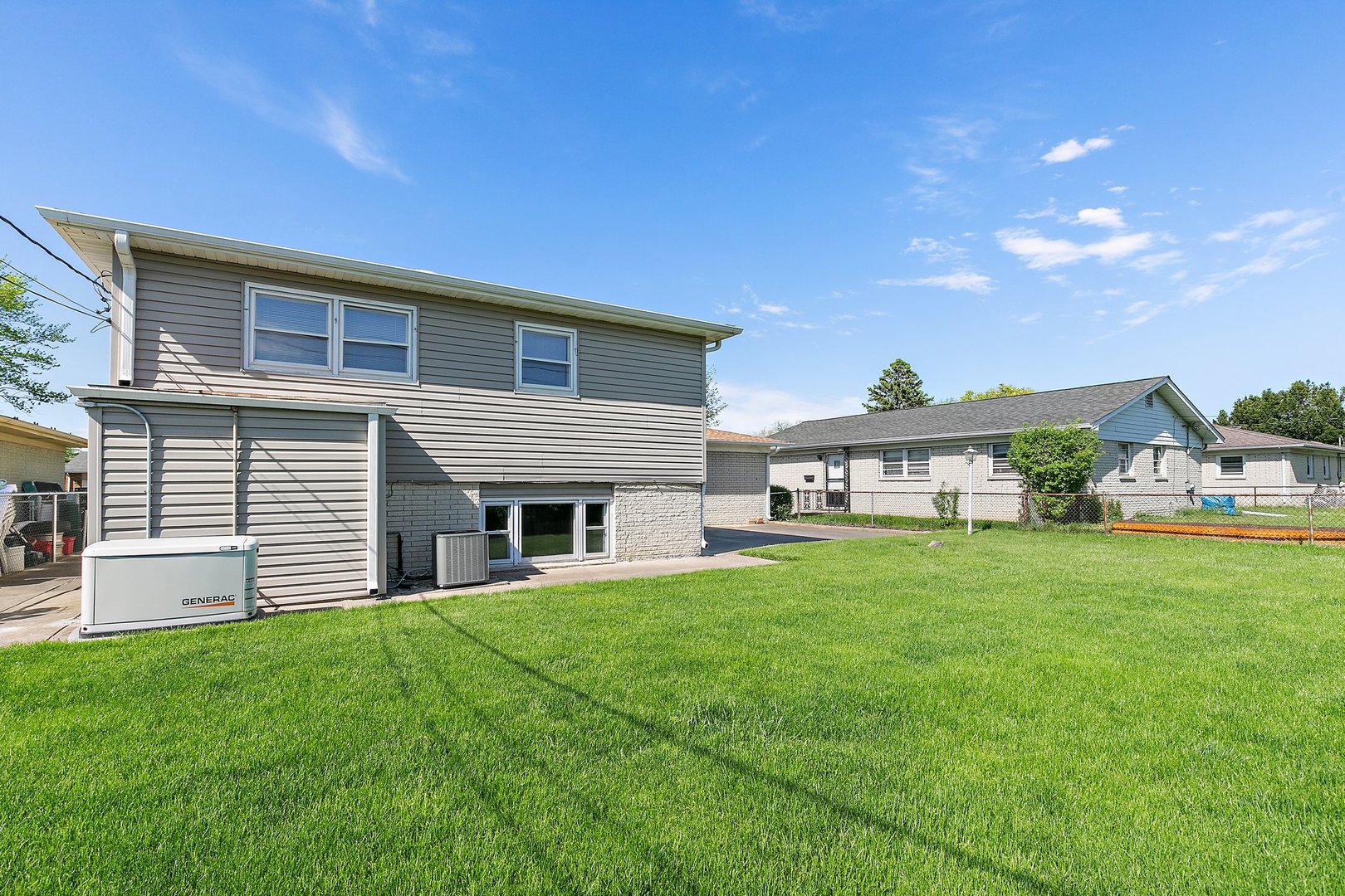 1825 W Pheasant Trail