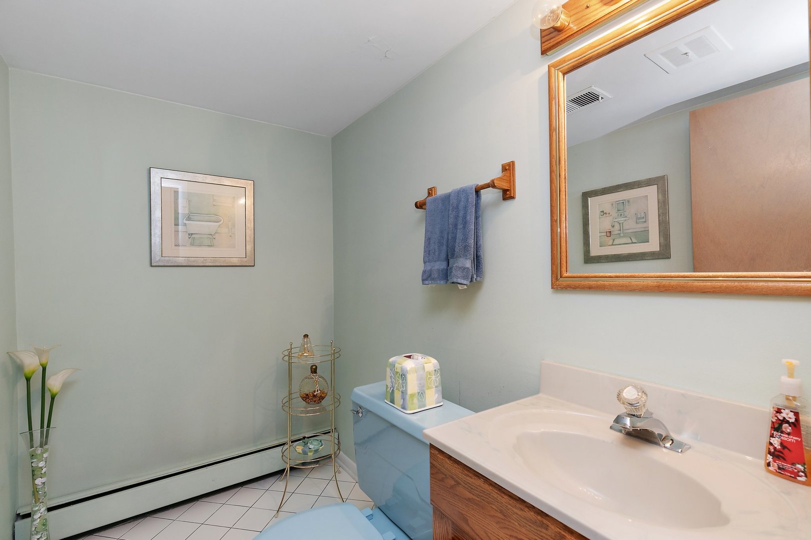 1825 W Pheasant Trail