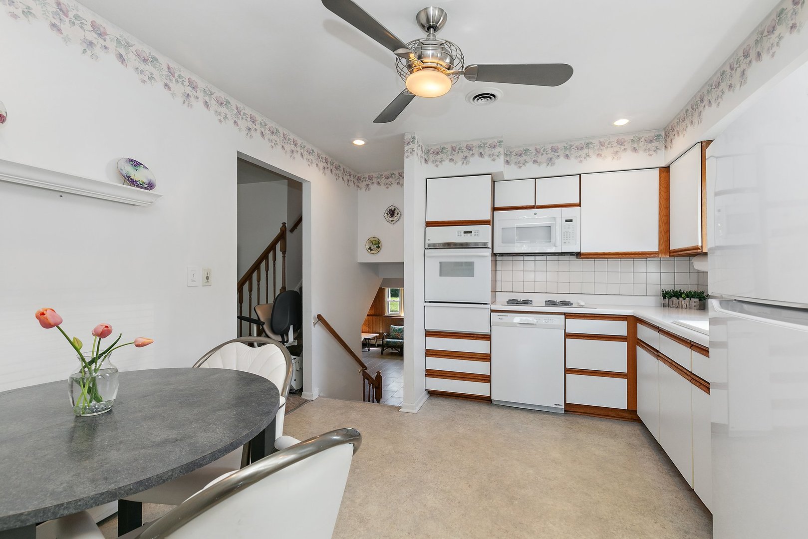 1825 W Pheasant Trail