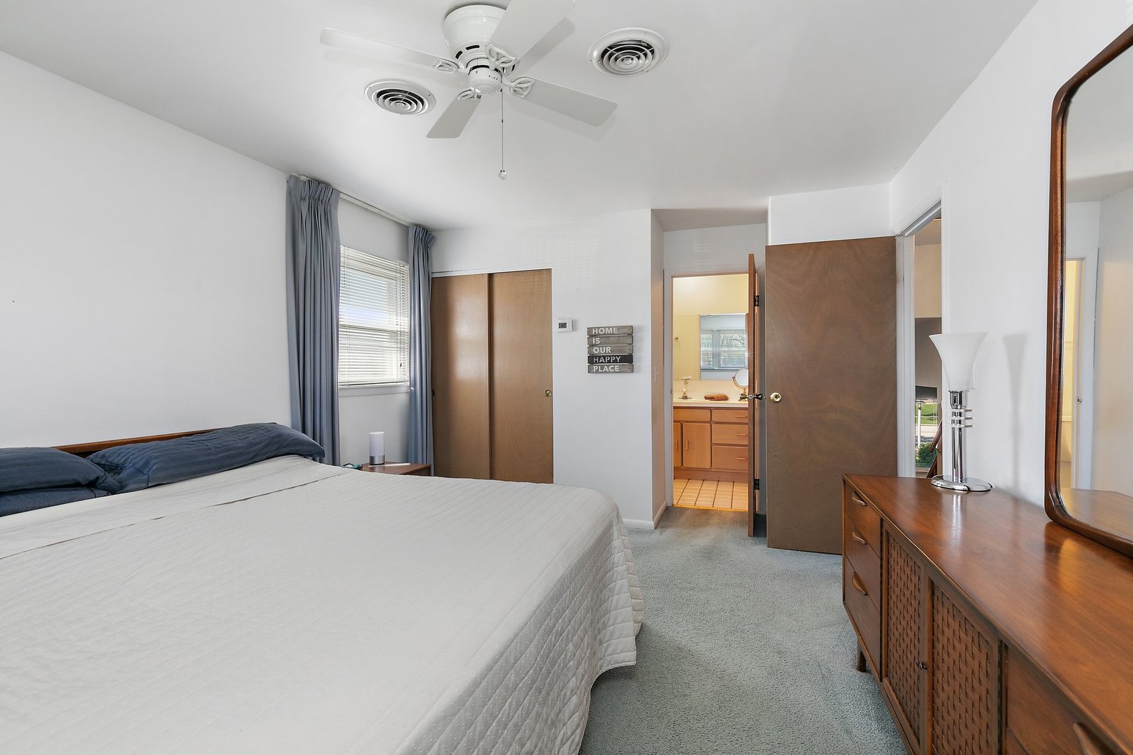 1825 W Pheasant Trail