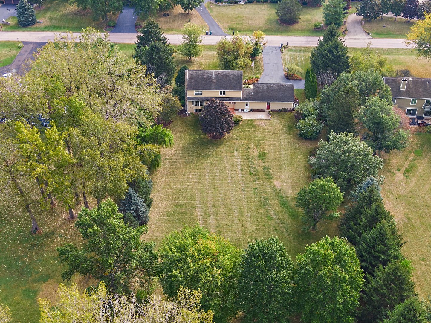 11385 HILLSBORO Drive