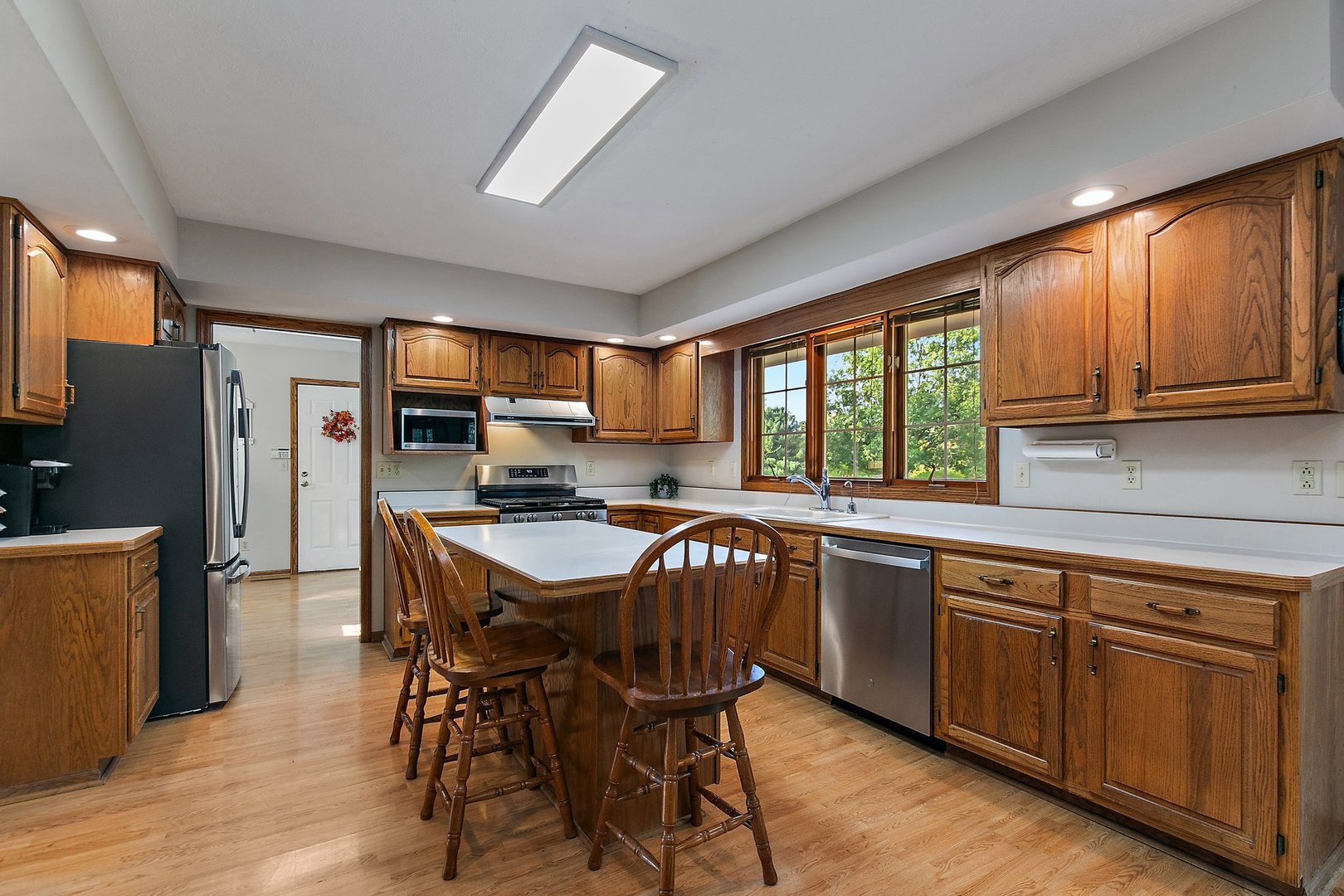 11385 HILLSBORO Drive