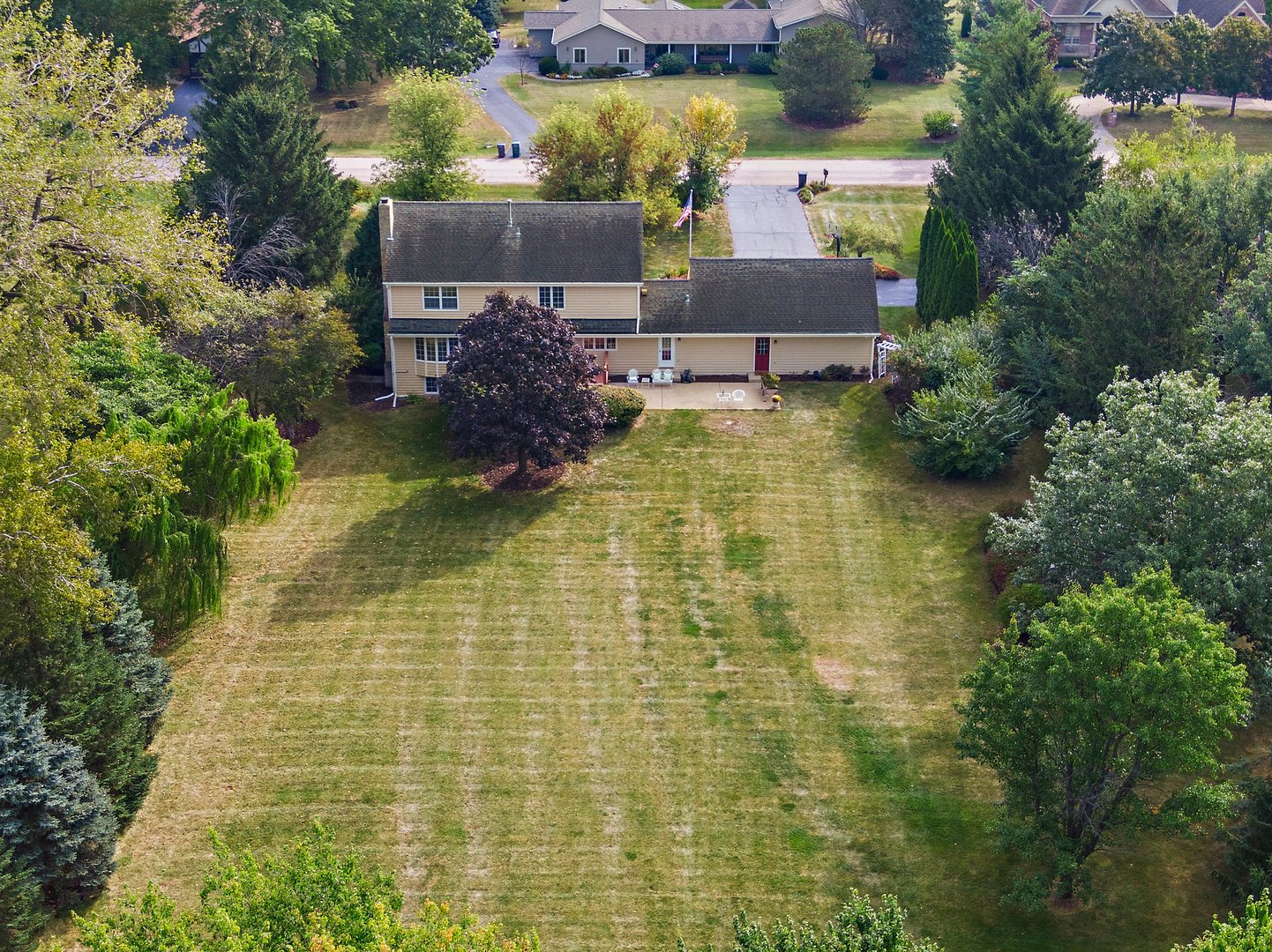 11385 HILLSBORO Drive