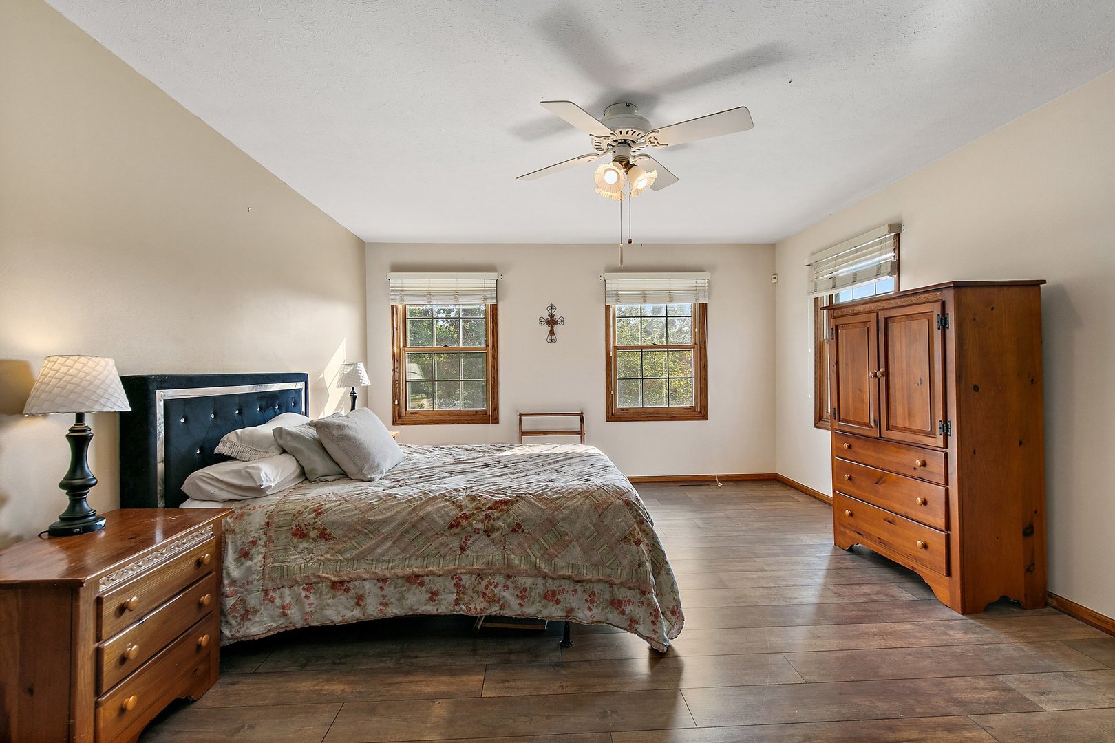 11385 HILLSBORO Drive