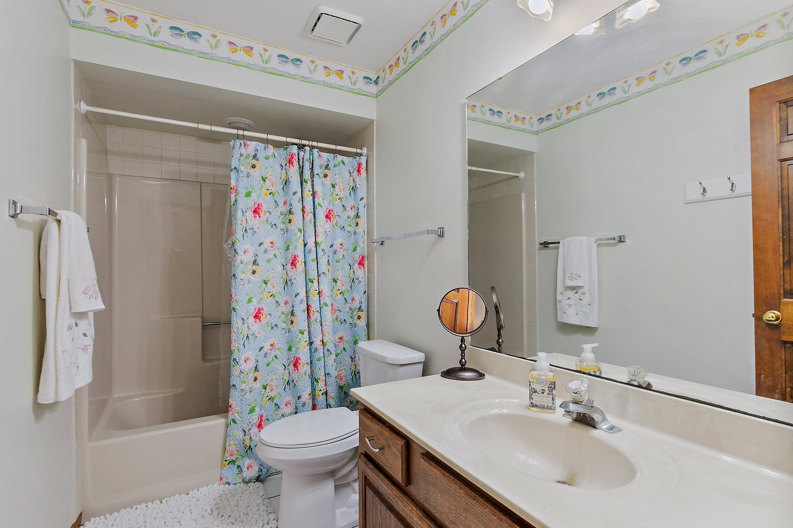 11385 HILLSBORO Drive