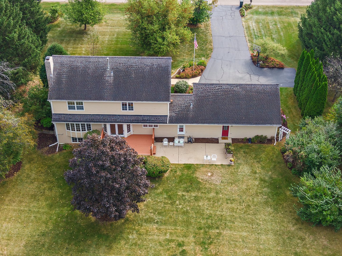 11385 HILLSBORO Drive