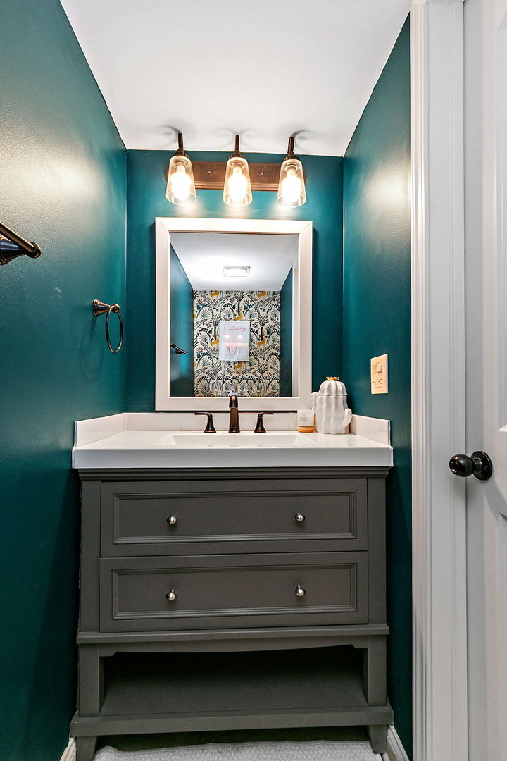 1655 Kennsington Lane