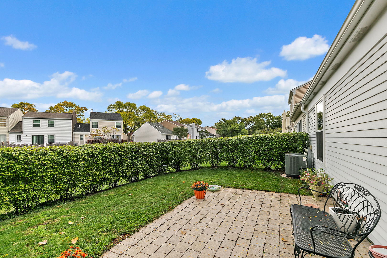 254 W Fairfield Court