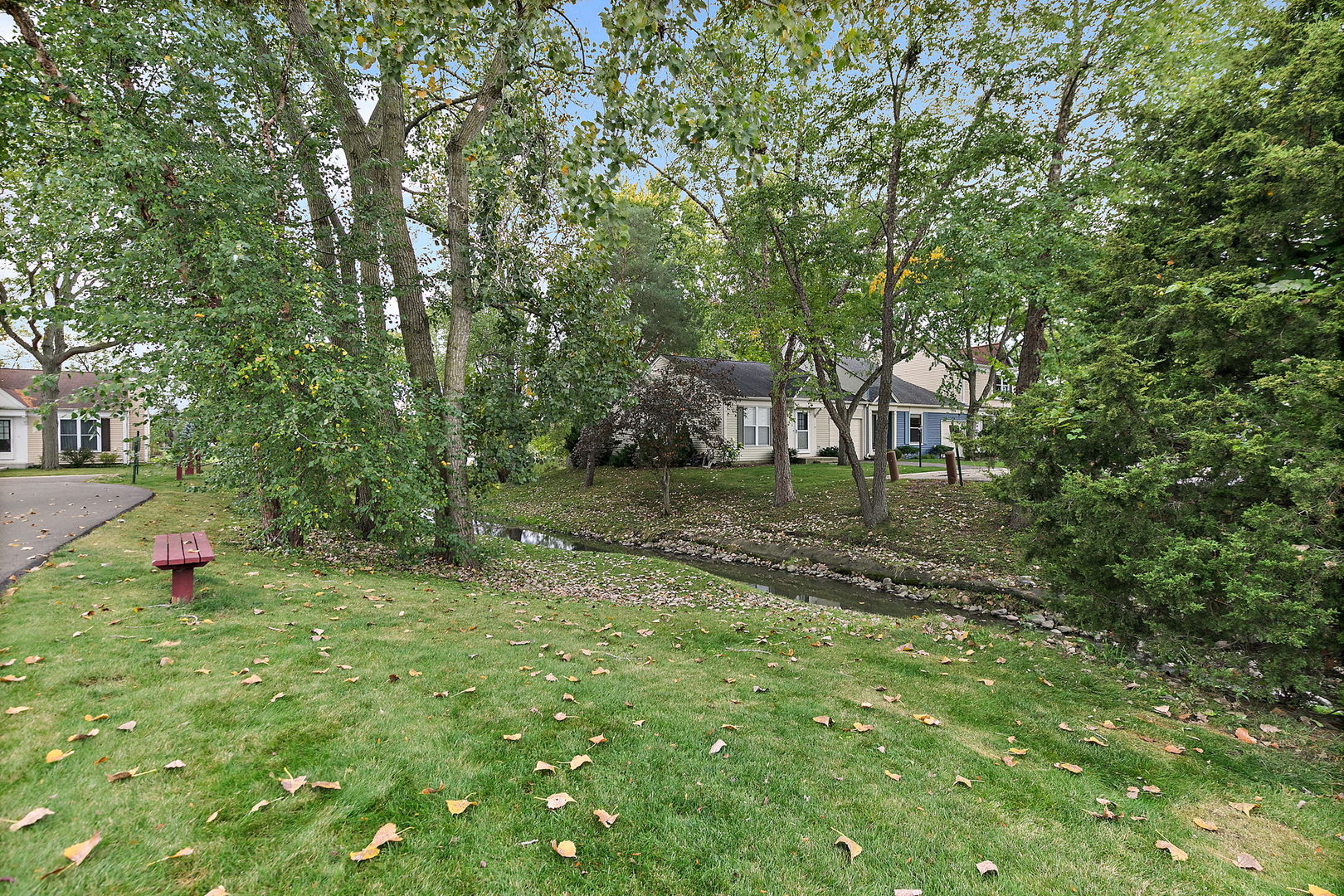 254 W Fairfield Court