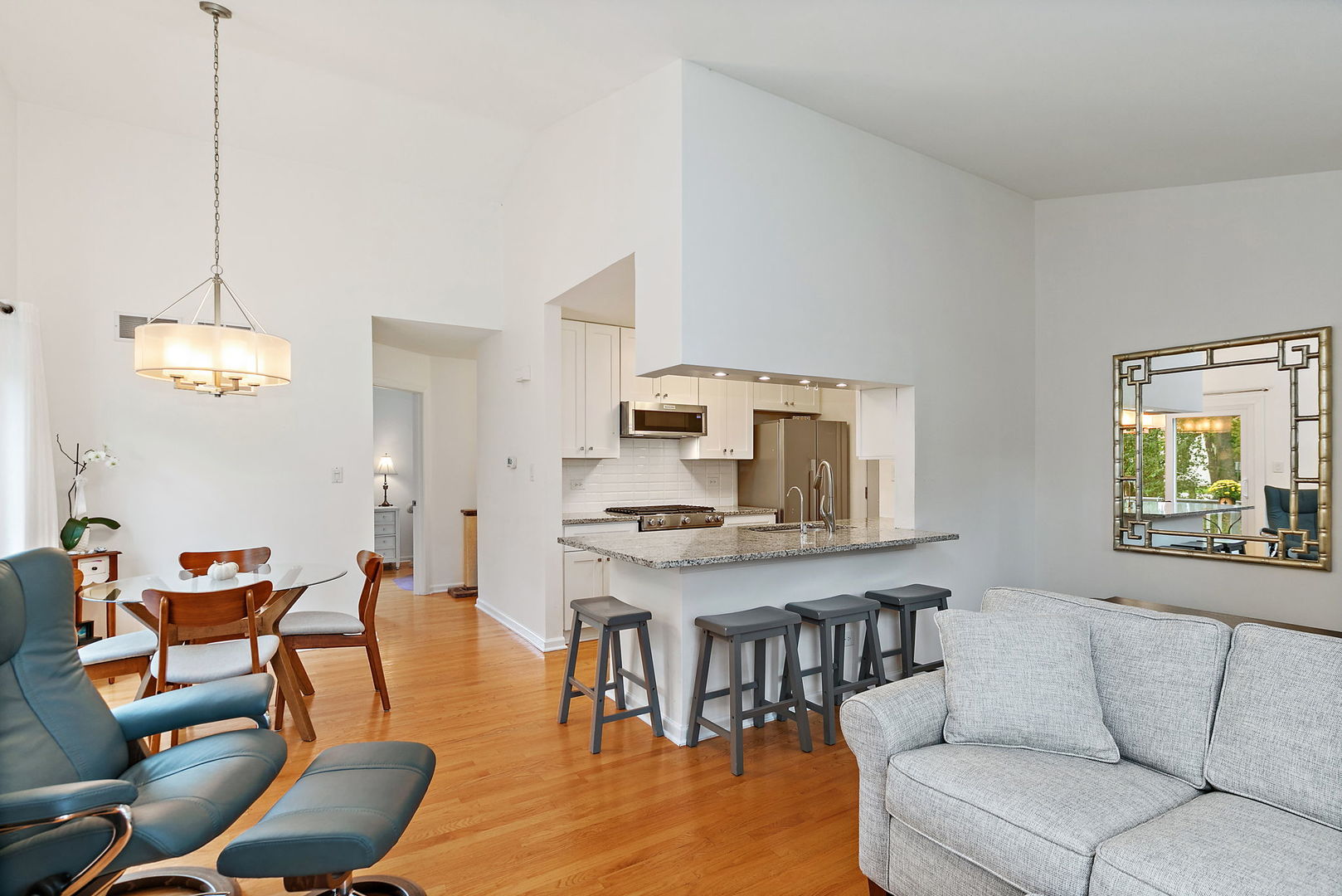 254 W Fairfield Court